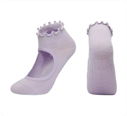 Custom yoga and pilates grip socks — product 18